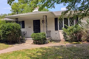424 E Joliet St, Crown Point, IN 46307 - Photo 2
