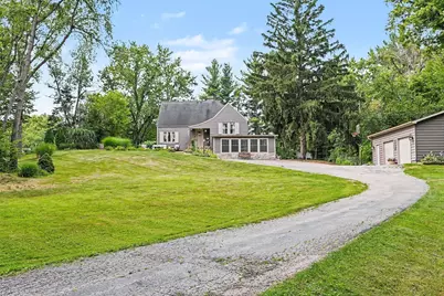 228 W Joliet Road, Valparaiso, IN 46385 - Photo 2