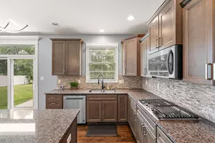 9827 Garden Way, Saint John, IN 46373 - Photo 16