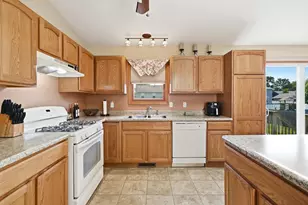 17541 Susan Ln, Lowell, IN 46356 - Photo 10