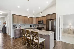 10791 Scarlett Oak Dr, Saint John, IN 46373 - Photo 6