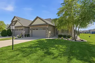 10791 Scarlett Oak Dr, Saint John, IN 46373 - Photo 2