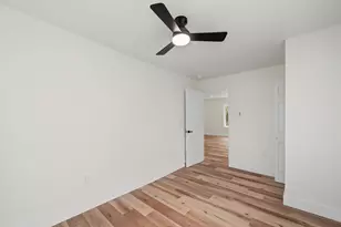 921 A Fleming St, Hobart, IN 46342 - Photo 18