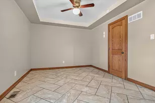 9937 Delaware Pl, Highland, IN 46322 - Photo 12