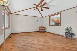 9937 Delaware Pl, Highland, IN 46322 - Photo 2