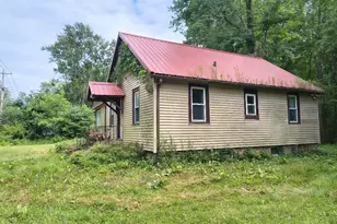 346 E 900 N, La Porte, IN 46350 - Photo 2
