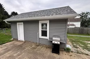 303 N Davis St, Wolcott, IN 47995 - Photo 32