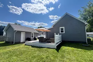 303 N Davis St, Wolcott, IN 47995 - Photo 28
