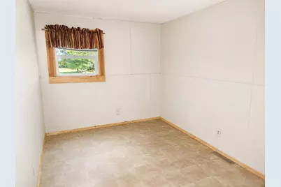 855 N 1025 E, Knox, IN 46534 - Photo 6