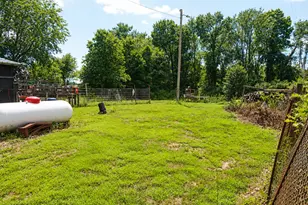 855 N 1025 E, Knox, IN 46534 - Photo 12