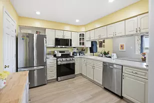 2529 E Lakeshore Dr, Crown Point, IN 46307 - Photo 8