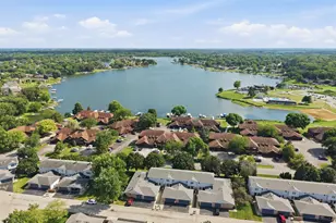 2529 E Lakeshore Dr, Crown Point, IN 46307 - Photo 4