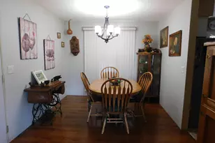 505 8th Ave NW, Demotte, IN 46310 - Photo 8