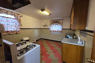 535 E 43rd Ave, Gary, IN 46409 - Photo 6