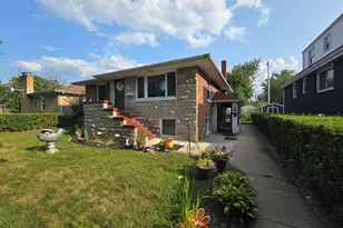 535 E 43rd Ave, Gary, IN 46409 - Photo 1
