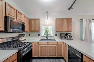 2124 Saffron St, Portage, IN 46368 - Photo 8