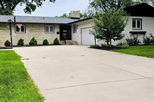 1411 Kraft Dr, Munster, IN 46321 - Photo 2