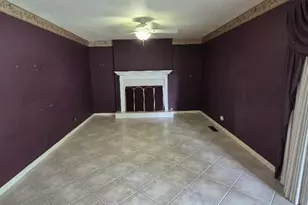 106 W 15th St, La Porte, IN 46350 - Photo 4
