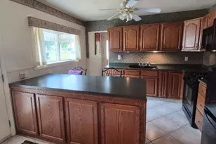 106 W 15th St, La Porte, IN 46350 - Photo 8