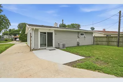 7726 New Hampshire Avenue, Hammond, IN 46323 - Photo 4