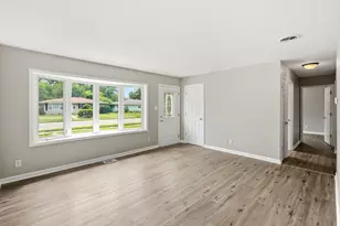 7726 New Hampshire Ave, Hammond, IN 46323 - Photo 6