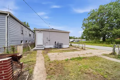 2401 Buchanan Street, Gary, IN 46407 - Photo 8