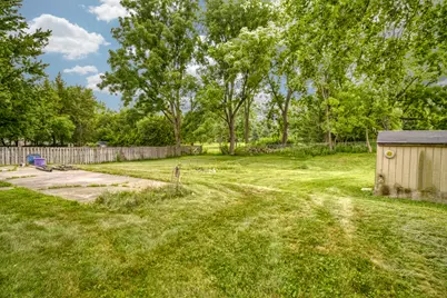 425 E Hilltop Court, Lowell, IN 46356 - Photo 4