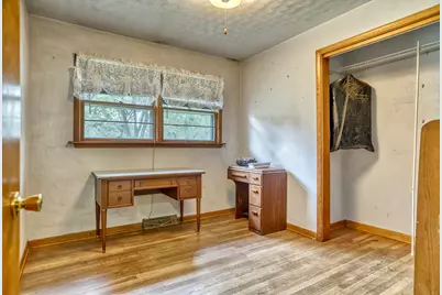 425 E Hilltop Court, Lowell, IN 46356 - Photo 8