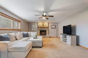 9188 Maple Dr, Saint John, IN 46373 - Photo 30