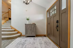 9188 Maple Dr, Saint John, IN 46373 - Photo 6