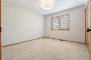 9188 Maple Dr, Saint John, IN 46373 - Photo 20