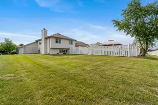 9188 Maple Dr, Saint John, IN 46373 - Photo 52