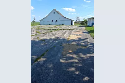 15693 W 800 S, Francesville, IN 47946 - Photo 2