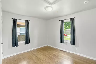 8314 Gordon Drive, Highland, IN 46322 - Photo 12