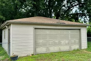 3538 N Lake Park Ave, Hobart, IN 46342 - Photo 12