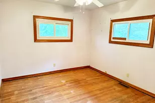 3538 N Lake Park Ave, Hobart, IN 46342 - Photo 6