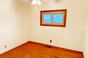 3538 N Lake Park Ave, Hobart, IN 46342 - Photo 8