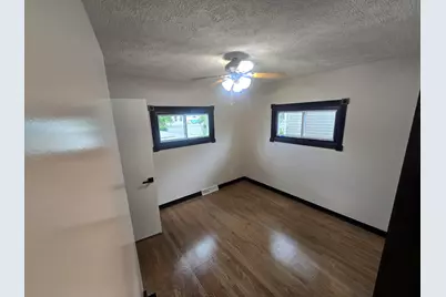 4422 E 20th Court, Gary, IN 46405 - Photo 10