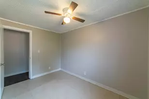 401 Oak St, Michigan City, IN 46360 - Photo 18