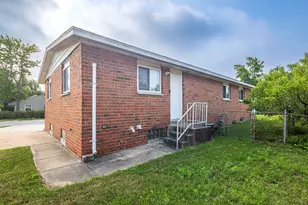 401 Oak St, Michigan City, IN 46360 - Photo 4