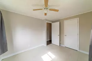 401 Oak St, Michigan City, IN 46360 - Photo 16