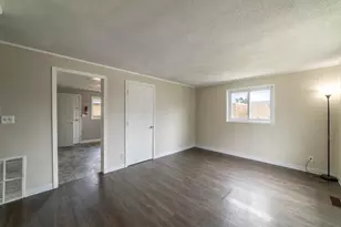 401 Oak St, Michigan City, IN 46360 - Photo 8