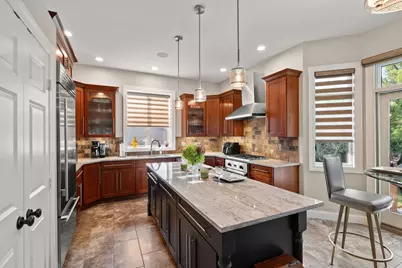 4003 W 92nd Place, Merrillville, IN 46410 - Photo 8