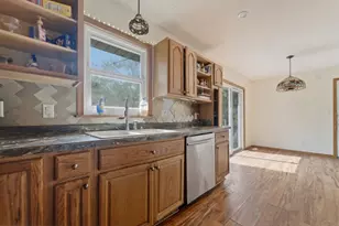 609 Black Oak Dr, Trail Creek, IN 46360 - Photo 4