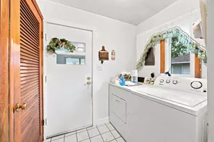 203 N Wiggs St, Griffith, IN 46319 - Photo 8