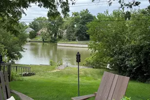 129 Beverly Blvd, Hobart, IN 46342 - Photo 2