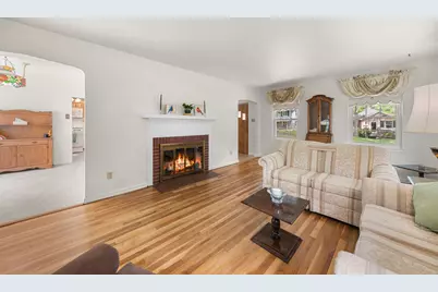139 Beverly Boulevard, Hobart, IN 46342 - Photo 8