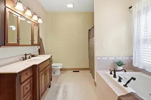 3663 Woodgate Dr, Wheatfield, IN 46392 - Photo 24