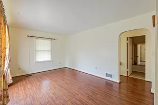 902 173rd St, Hammond, IN 46324 - Photo 6