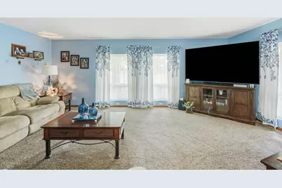 484 E Robbins Street, Wheatfield, IN 46392 - Photo 4
